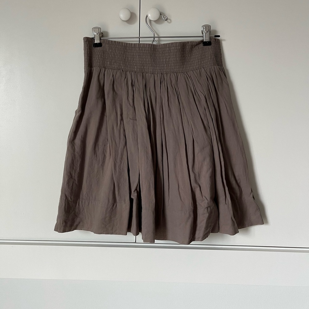 Banana Republic Taupe Smocked Waist Skirt